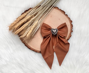 Hazelnut Bow